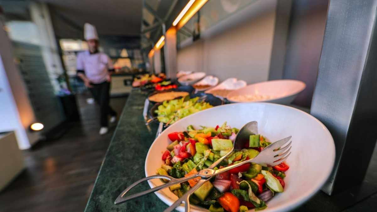 Red Robin Salads Discover Garden Fresh Restaurant Bowls